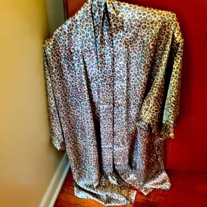 Robe with tie - large - gold, brown & turquoise